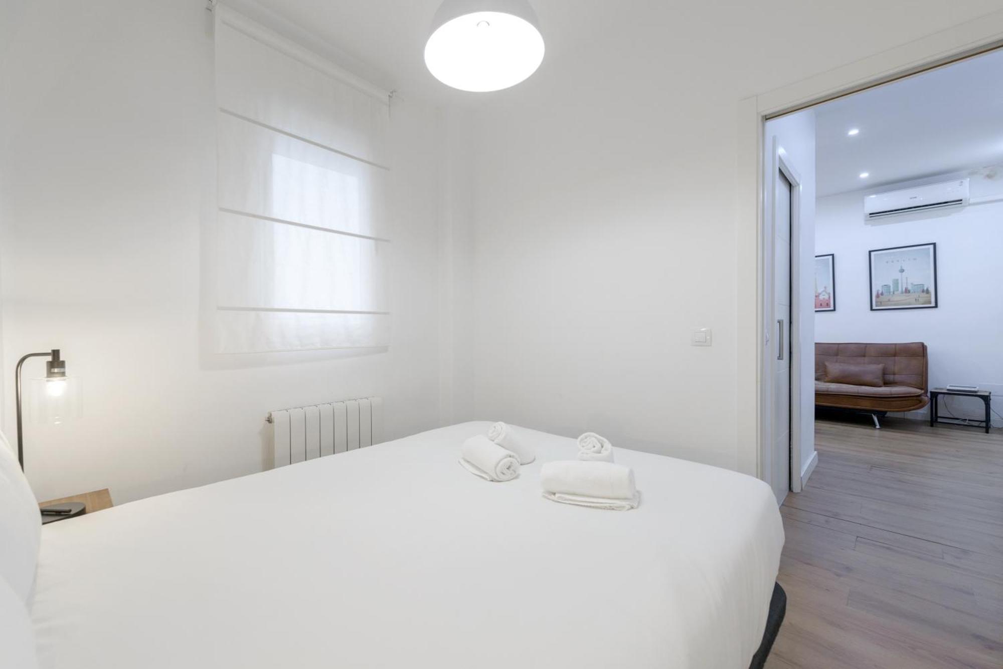 Avila Calle, Precioso Estudio En Santiago Bernabeu-Estrecho En Segundo Piso Sin Ascensor Lejlighed Madrid Eksteriør billede